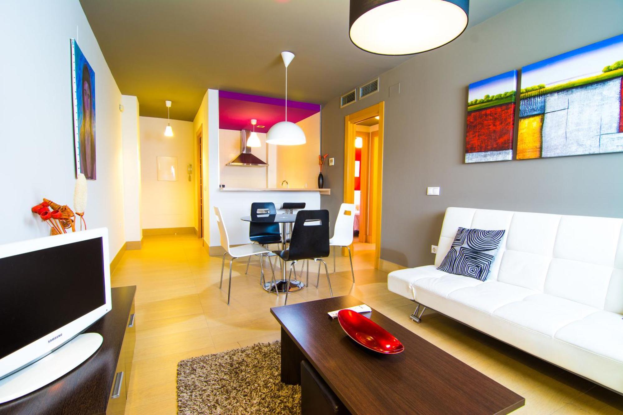 Apartamentos 16:9 Suites 알메리아 외부 사진